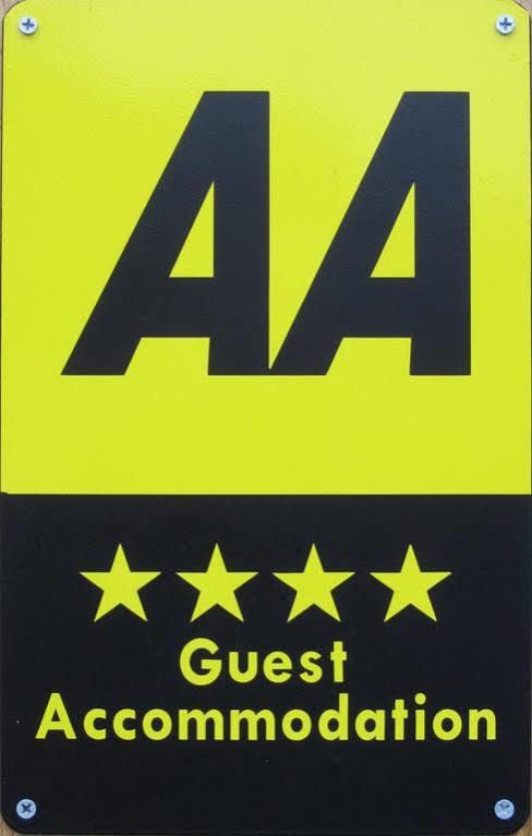 Bed & Breakfast Windsor 4*